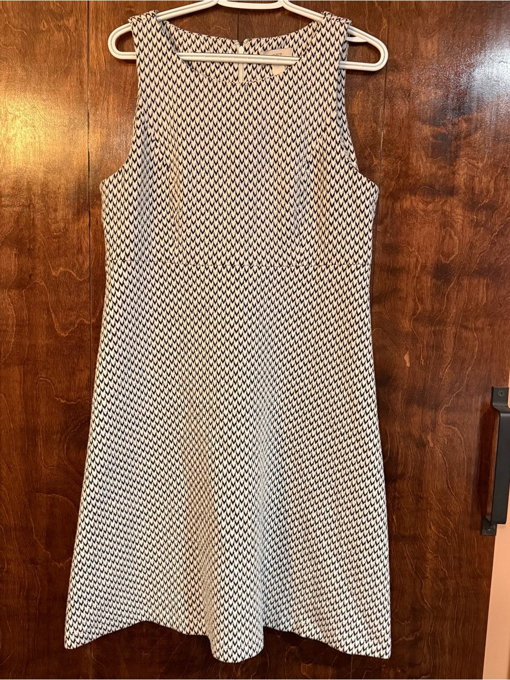 LOFT Outlet Dress Women 12 Black Cream Chevron Sleeveless Fit‎ Flare Career